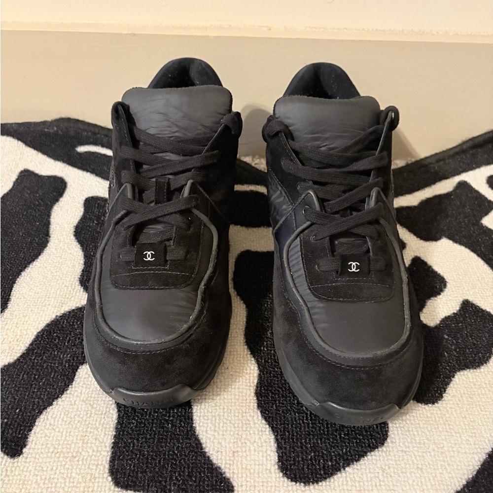 CHANEL trainer black